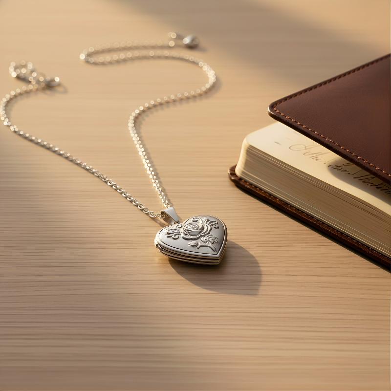 Heart Locket Necklace Photo - Collar Gótico Vintage con Corazón para