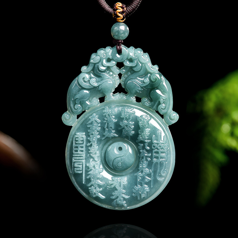 Necklaces - Colgante de Jadeíta Natural de Esmeralda