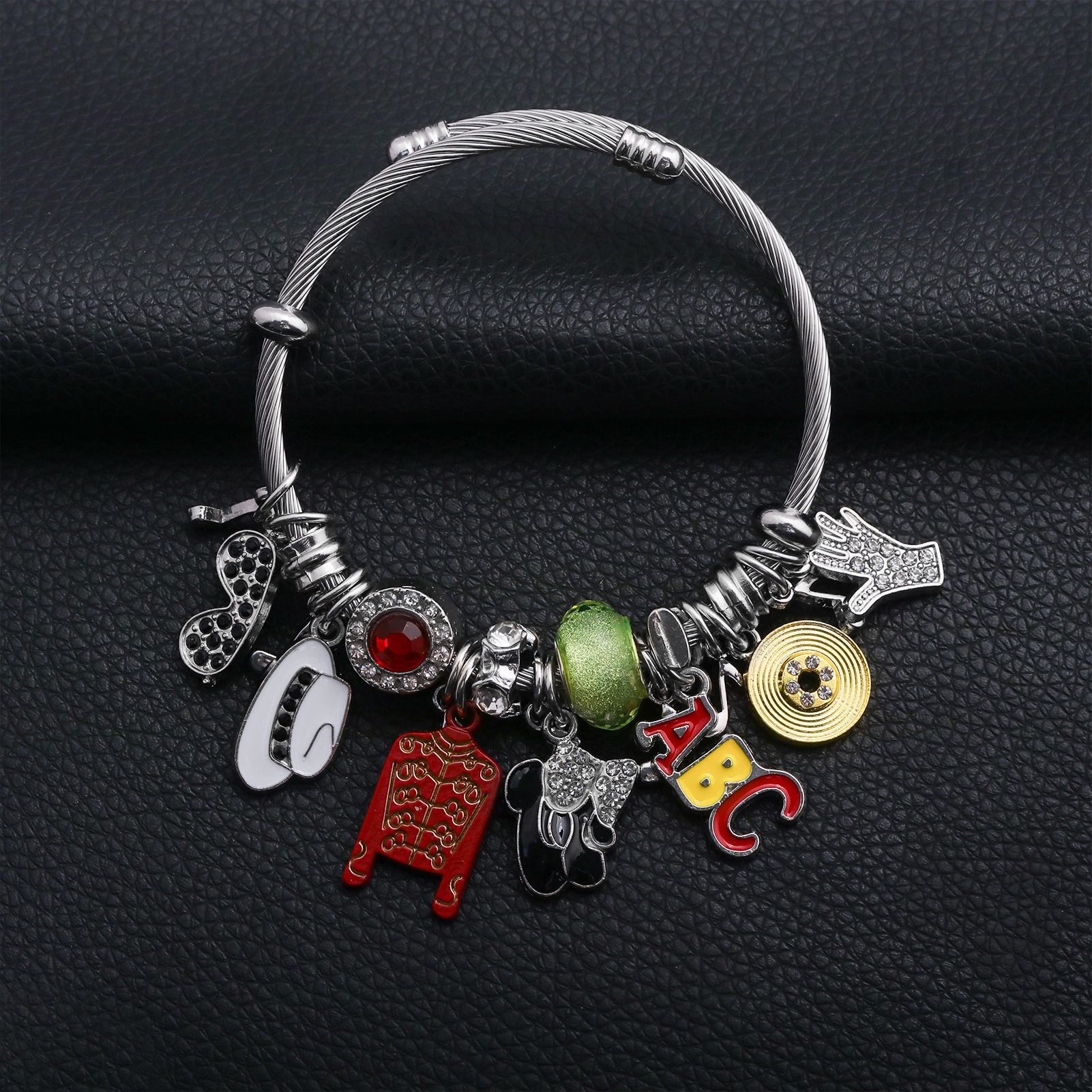 Collar con colgante de Michael - Anime Pendant Necklace reseña y precio